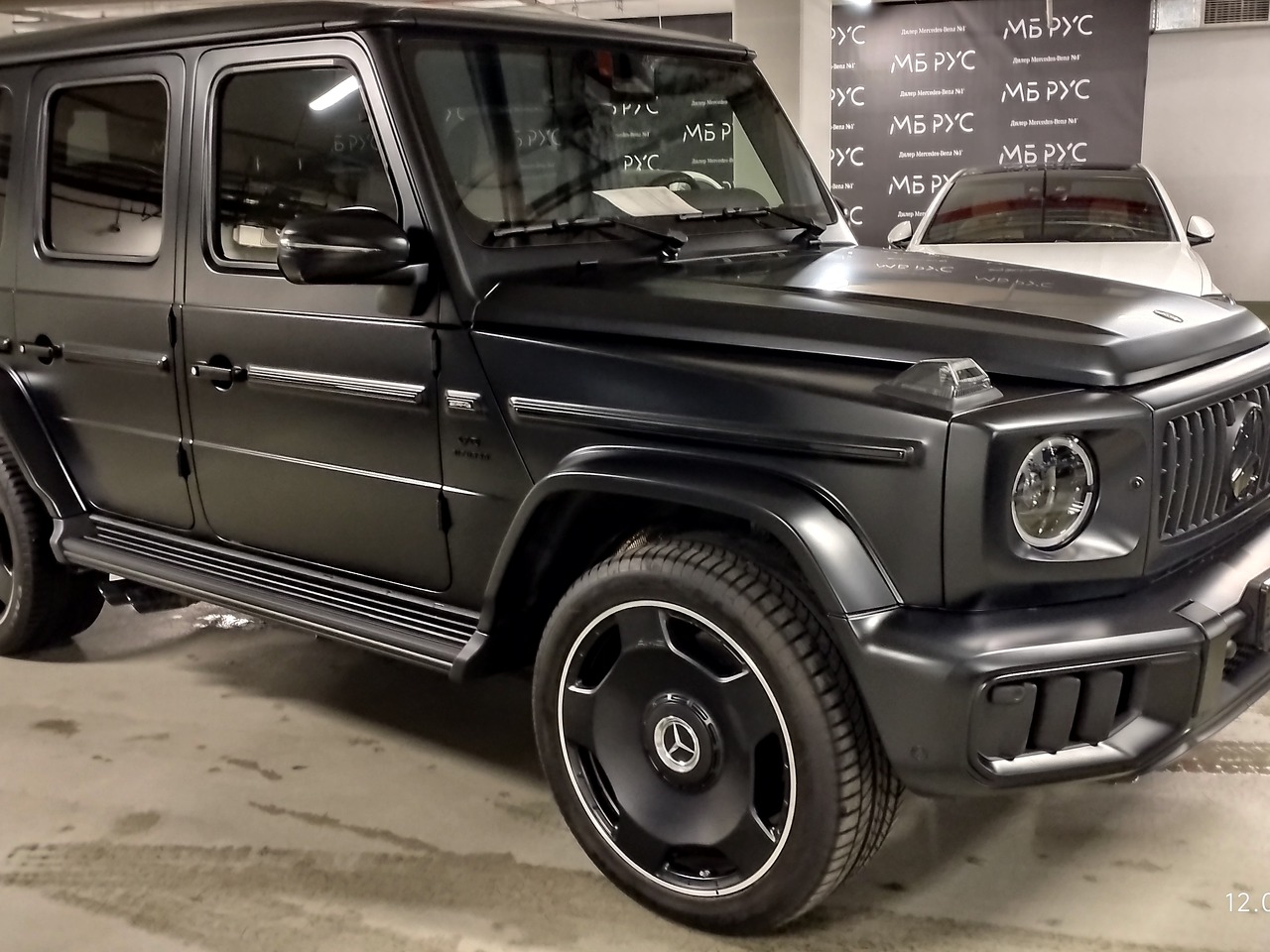 Автомобиль Mercedes-Benz G-Класс AMG II (W463) [рестайлинг] G 63 4.0 AT 4Matic (585 л.с.) AMG G 63 Чёрный 2025 