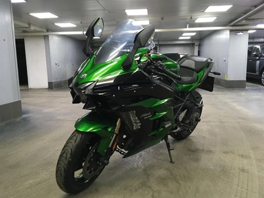 Мотоцикл Kawasaki Ninja H2 SX SE I поколение Ninja H2 SX SE Base Зеленый 2018 с пробегом 3200 км