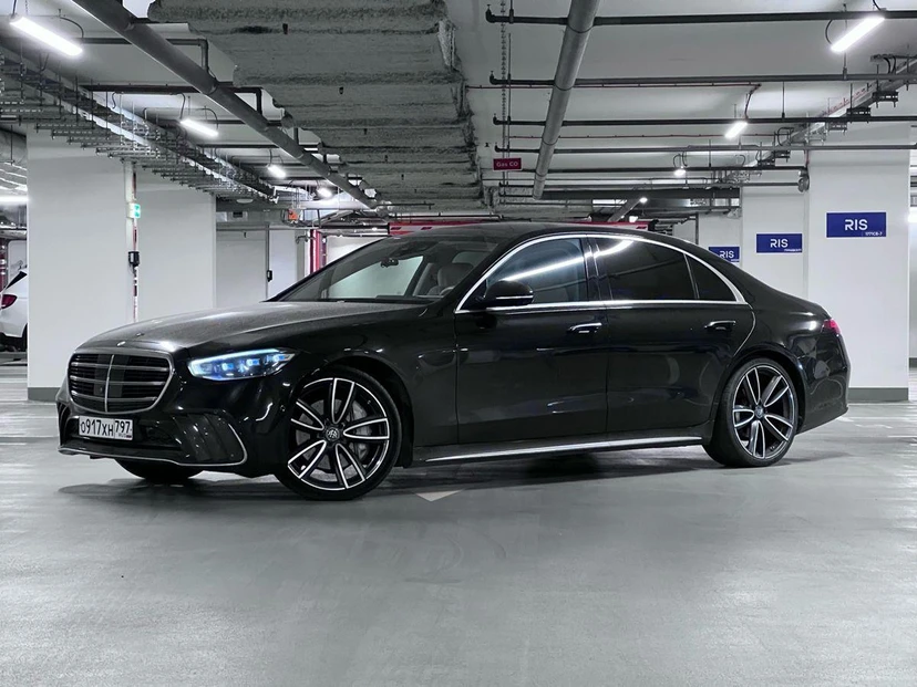 Mercedes-Benz S-Класс VII поколение (W223) 400 2.9d AT 4Matic (330 л.с.) Luxury Чёрный 2022 с пробегом 104 000 км