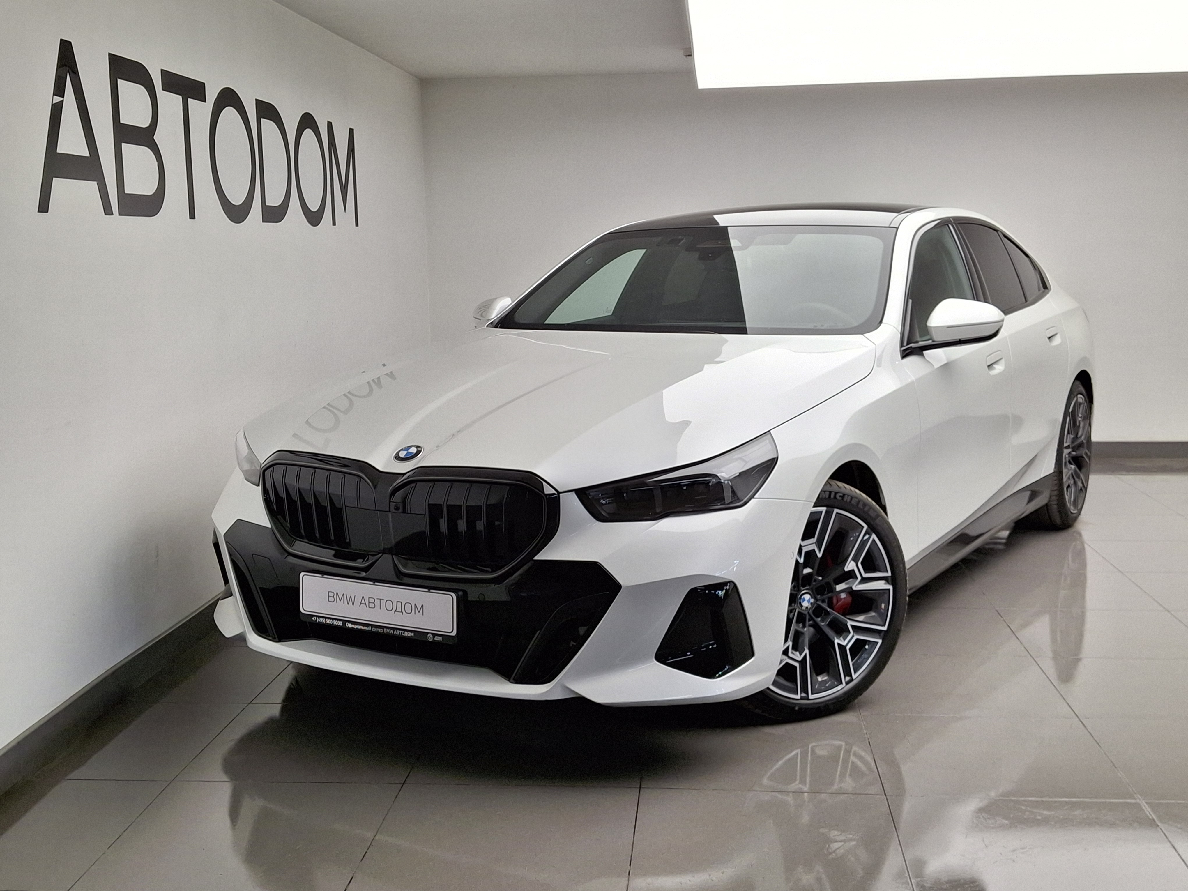 BMW 5 серии VIII поколение (G60) 2.0 AT 4WD (258 л.с.) Base Белый 2025 