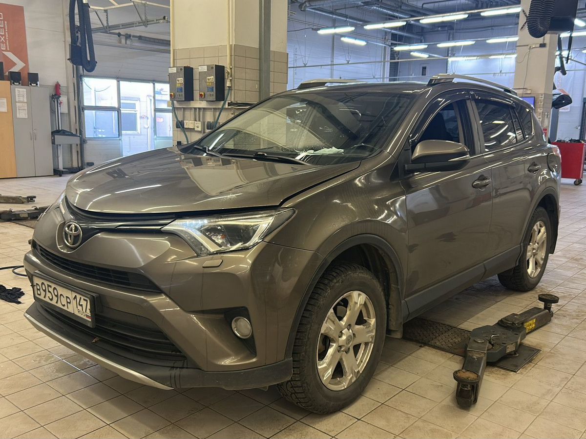 Toyota RAV4 IV (XA40) [рестайлинг] 2.0 CVT (146 л.с.) Комфорт Коричневый 2017 с пробегом 194 367 км