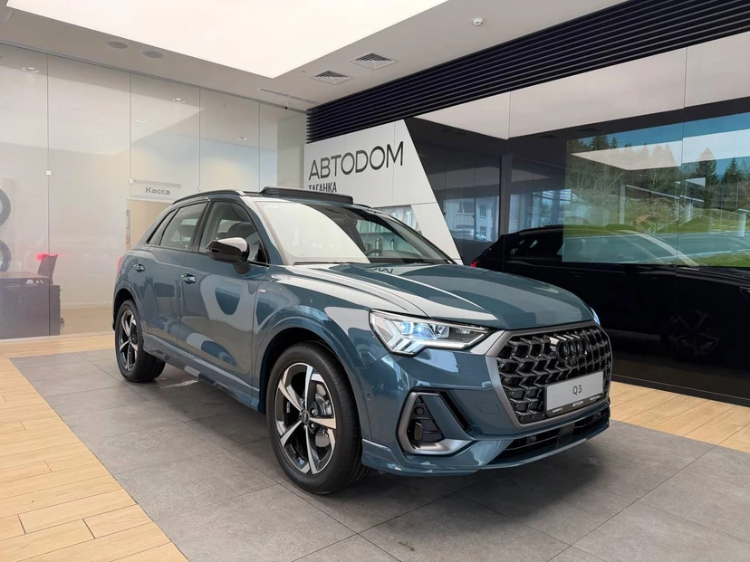 Audi Q3 II поколение (F3) 1.5 AMT (160 л.с.) Base Зелёный 2026