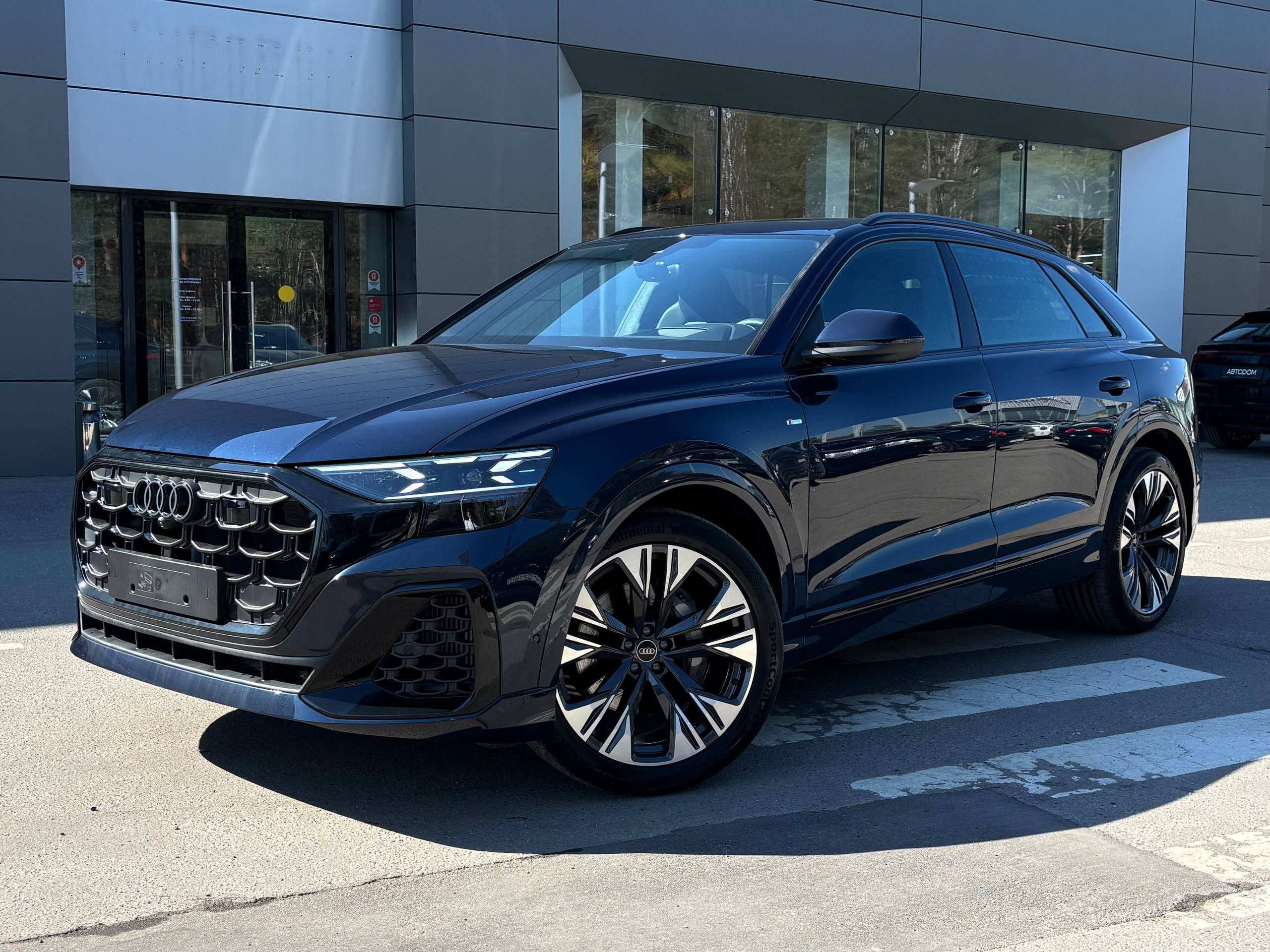 Audi Q8 I (4M) [рестайлинг] 3.0 AT 4WD (340 л.с.) 55 ТФСИ Кватро типтроник Синий 2025 