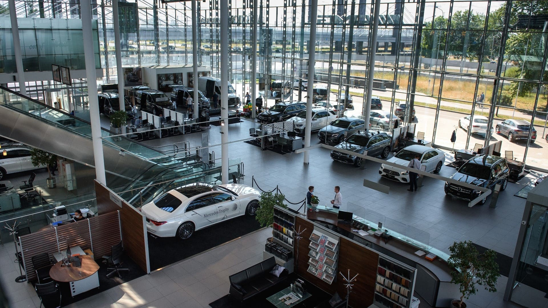 изображение дилерского центра