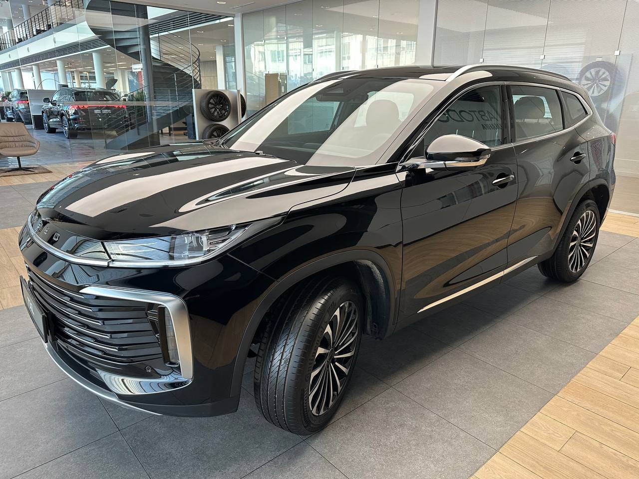 Автомобиль EXEED TXL I [2-й рестайлинг] 1.6 AMT 4WD (194 л.с.) Prestige Чёрный 2024 