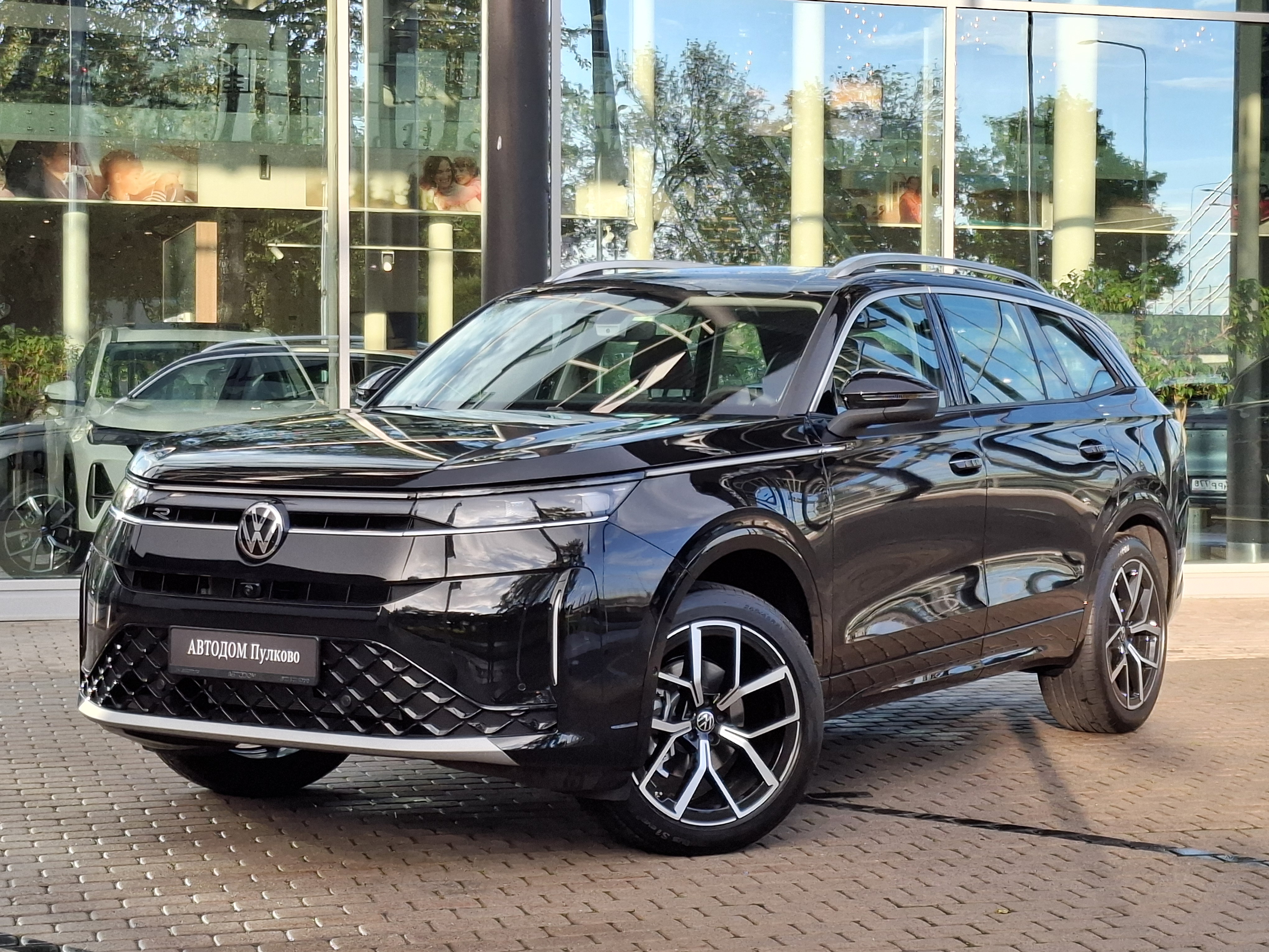 Volkswagen Tavendor I [рестайлинг] 2.0 AMT 4WD (272 л.с.) Base Чёрный 2026 