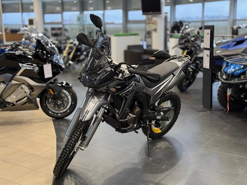 Мотоцикл VOGE 300 Rally I поколение 300 Rally Base Чёрный 2026