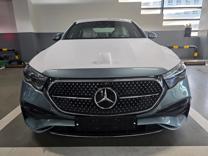 Автомобиль Mercedes-Benz E-Класс VI поколение (W214/S214) 2.0 AT 4Matic (258 л.с.) Exclusive Зелёный 2025