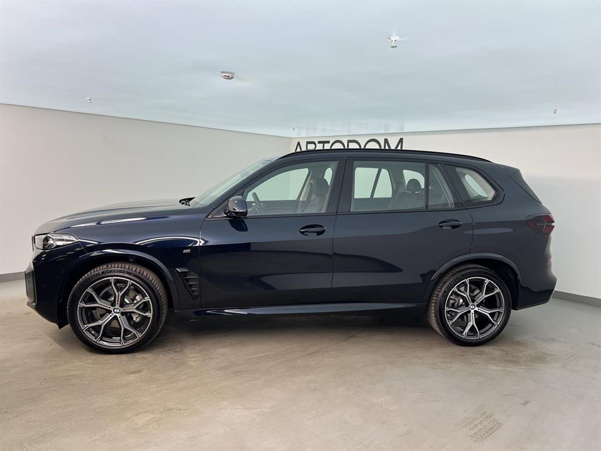 Автомобиль BMW X5 IV (G05) [рестайлинг] 2.0 AT 4WD (258 л.с.) Premium M Sport Синий 2025 