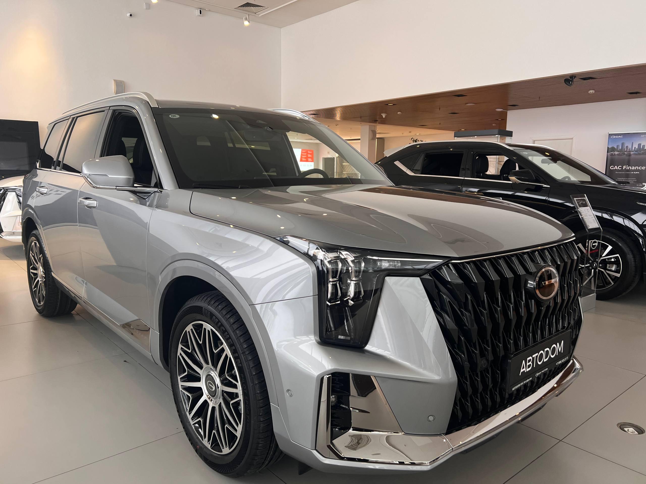 Автомобиль ГАК Джи Эс 8 II поколение 2.0 AT 4WD (231 л.с.) GT Серый 2025 