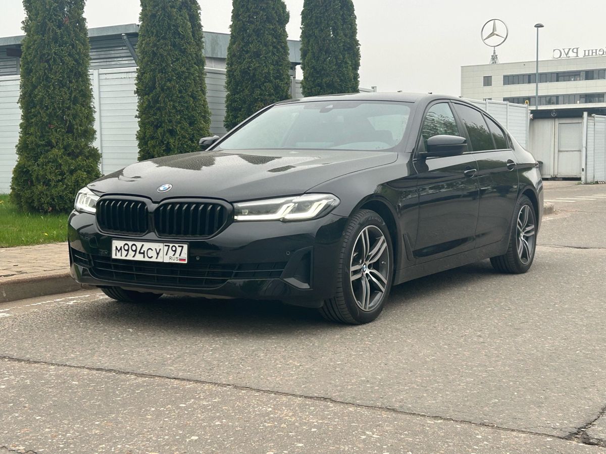 BMW 5 серии VII (G30/G31) [рестайлинг] 520 2.0d AT 4WD (190 л.с.) M Sport Pure Чёрный 2023 с пробегом 12 000 км