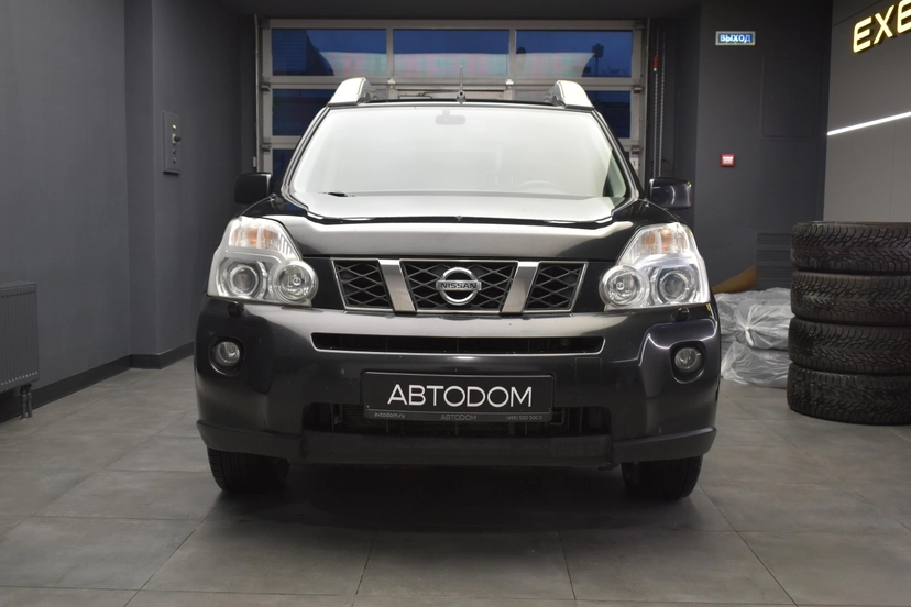 Автомобиль Nissan X-Trail II поколение (T31) 2.5 CVT 4WD (169 л.с.) LE Чёрный 2010 с пробегом 256 000 км