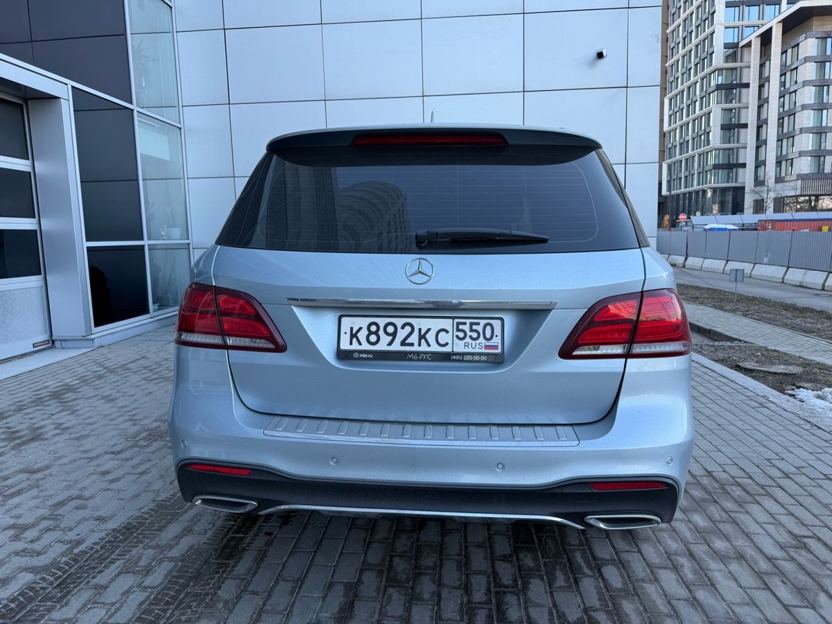 Автомобиль Mercedes-Benz GLE I поколение (W166) 350 3.0d AT 4Matic (249 л.с.) Особая серия Голубой 2015 с пробегом 165 000 км