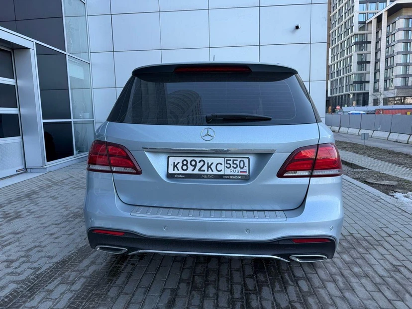 Автомобиль Mercedes-Benz GLE I поколение (W166) 350 3.0d AT 4Matic (249 л.с.) Особая серия Голубой 2015 с пробегом 165 000 км