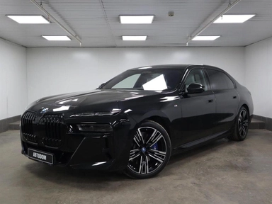 Автомобиль BMW i7 I поколение Electro AT 4WD (400 кВт) Base Черный 2022 с пробегом 101 км