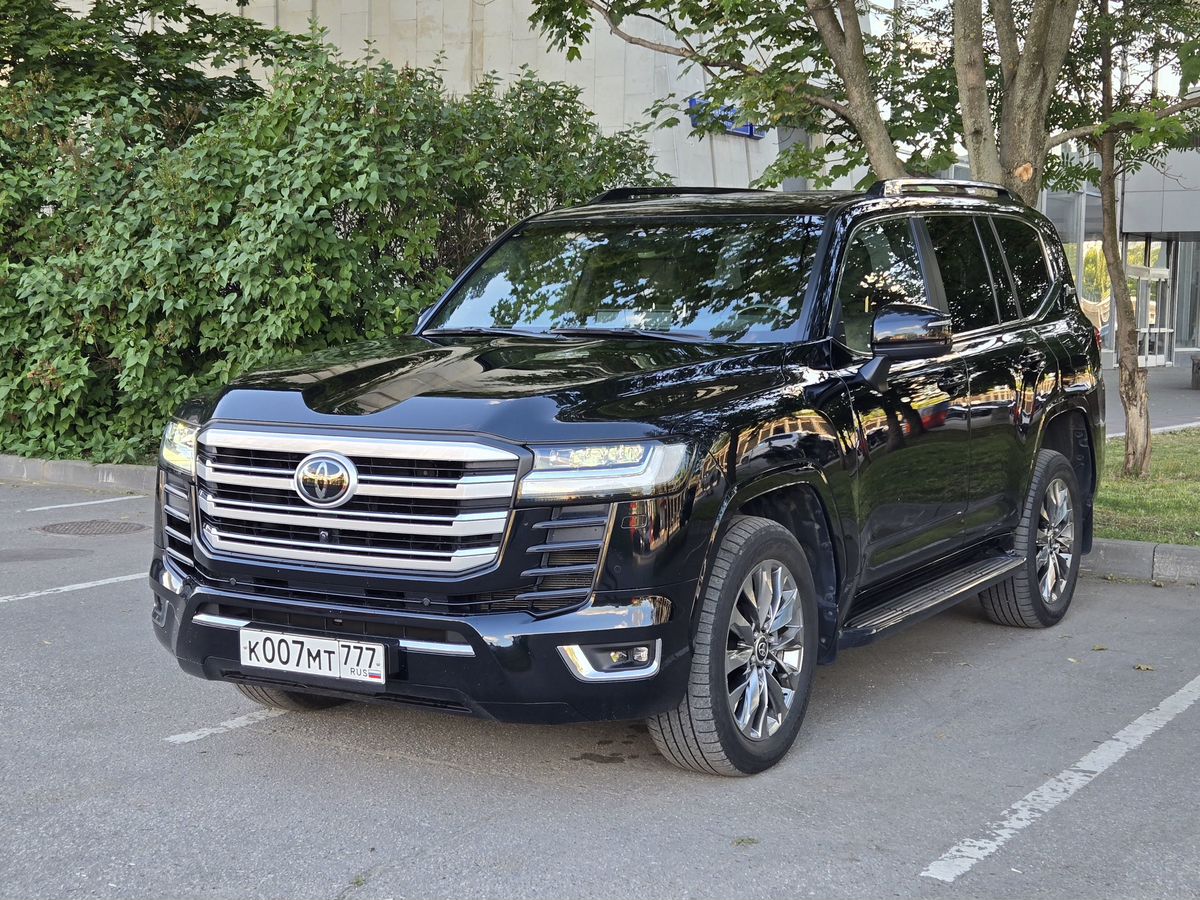 Toyota Land Cruiser X (J300) 3.4d AT 4WD (299 л.с.) 70th Anniversary Чёрный 2021 с пробегом 102 293 км
