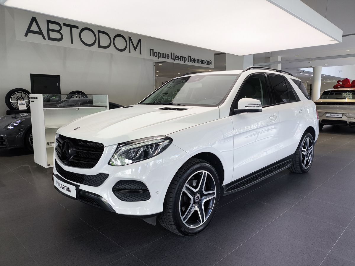 Mercedes-Benz GLE I поколение (W166) 300 3.5 AT 4Matic (249 л.с.) Особая серия Белый 2016 с пробегом 70 500 км