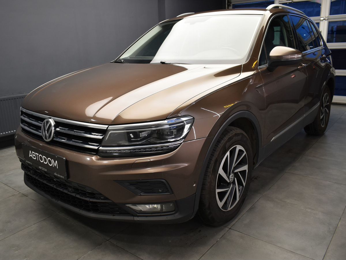 Volkswagen Tiguan II поколение 2.0d AMT 4WD (150 л.с.) City Коричневый 2018 с пробегом 151 966 км