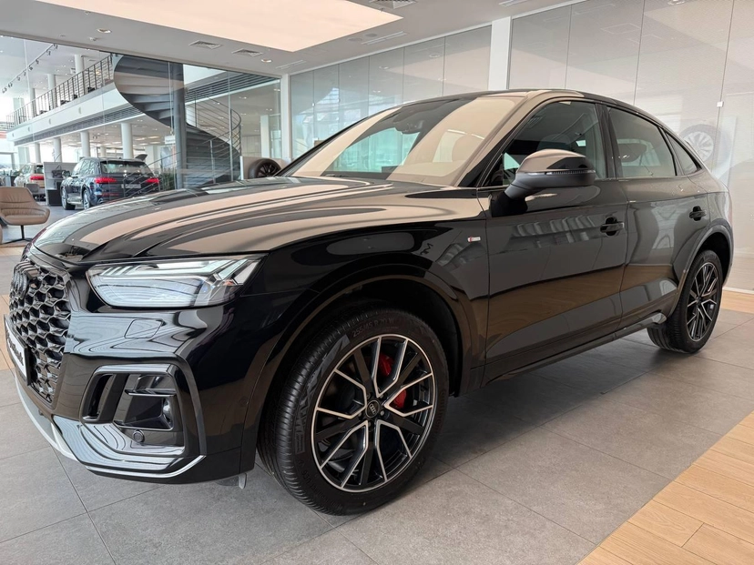 Автомобиль Audi Q5 Sportback I поколение (FY) 2.0 AMT 4WD (245 л.с.) 45 TFSI quattro S tronic Чёрный 2025