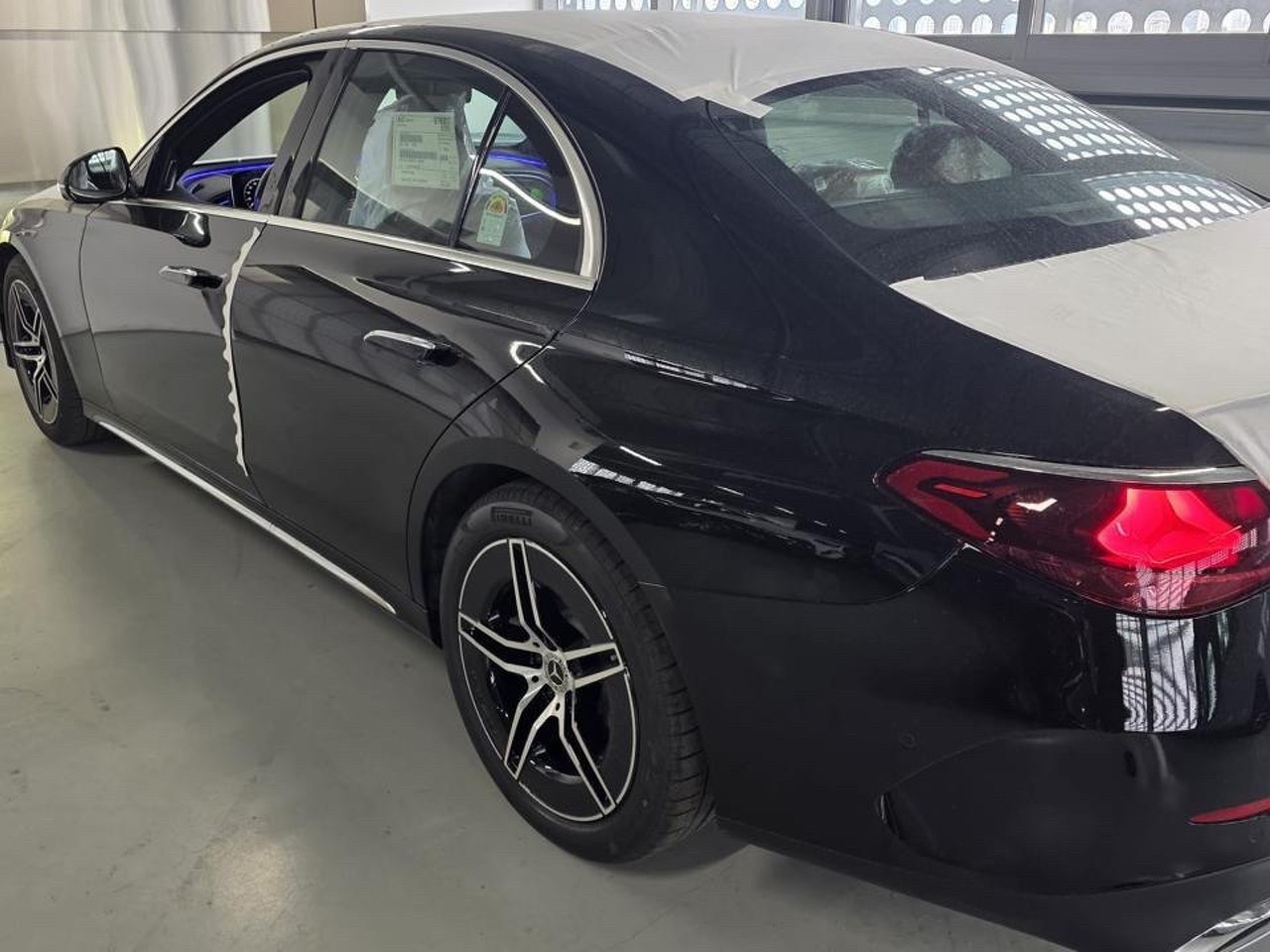 Mercedes-Benz E-Класс VI поколение (W214/S214) 2.0 AT 4Matic (258 л.с.) Exclusive Чёрный 2026 