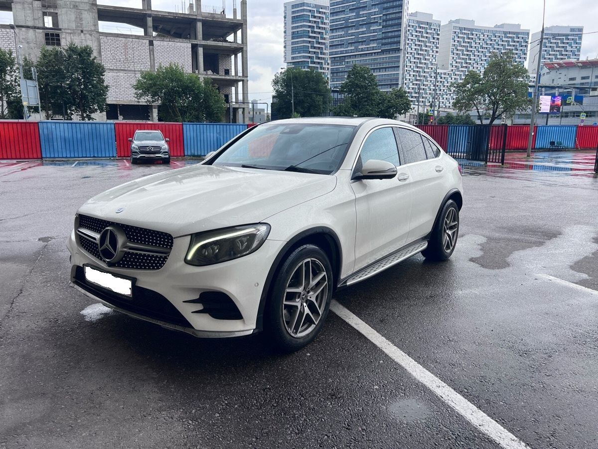 Mercedes-Benz GLC coupe I поколение (C253) 300 2.0 AT 4Matic (245 л.с.) Sport Белый 2017 с пробегом 95 739 км