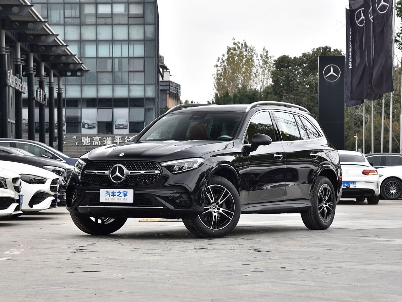 Автомобиль Mercedes-Benz GLC coupe II поколение (C254) 2.0 AT 4Matic (204 л.с.) Base Чёрный 2025 
