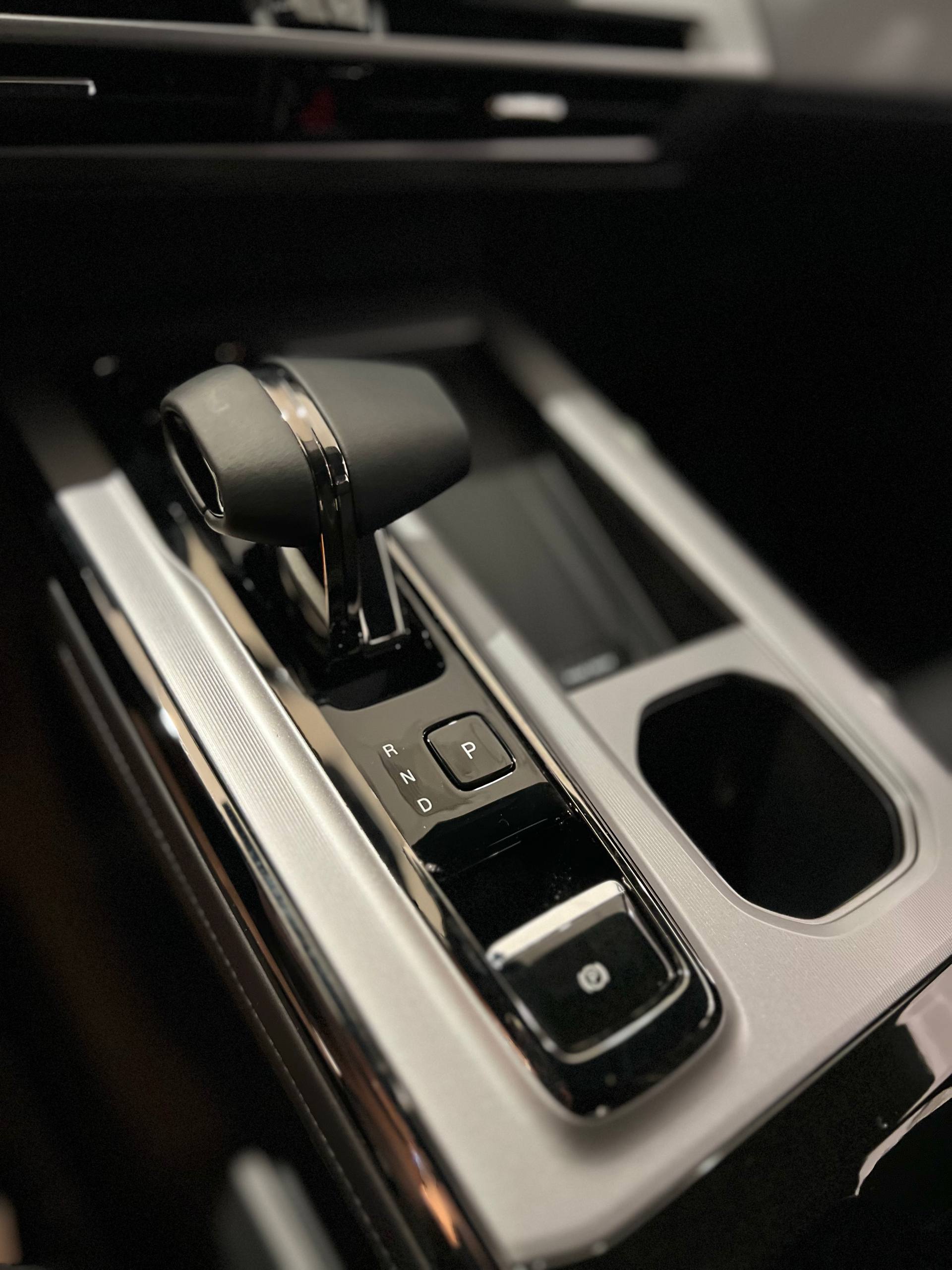 Автомобиль GAC GS4 I поколение 2.0 AT 4WD (231 л.с.) GB Чёрный 2025 