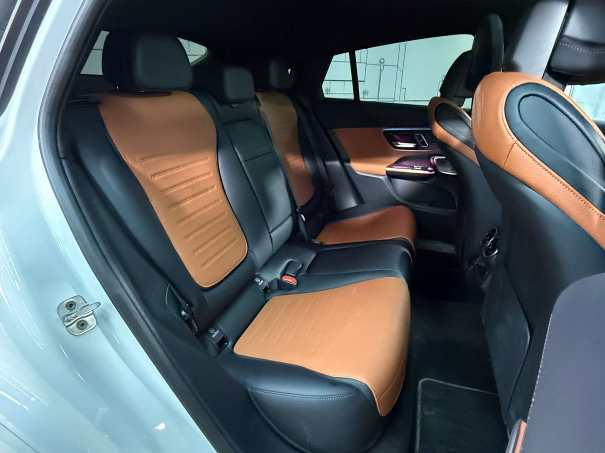 Автомобиль Mercedes-Benz GLC coupe II поколение (C254) 2.0 AT 4Matic (258 л.с.) Base Белый 2025 с пробегом 6 400 км