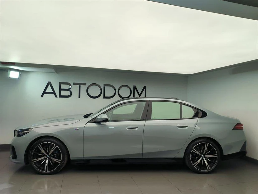BMW 5 серии VIII поколение (G60) 2.0 AT 4WD (258 л.с.) M Sport Серый 2025 с пробегом 6 541 км