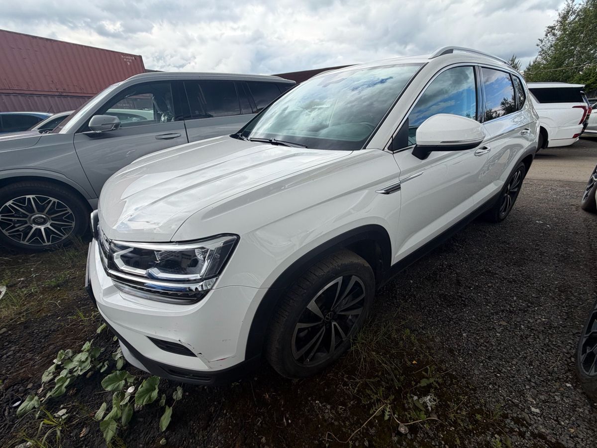 Volkswagen Tharu I поколение 1.4 AMT (150 л.с.) Luxury Белый 2022 с пробегом 23 500 км