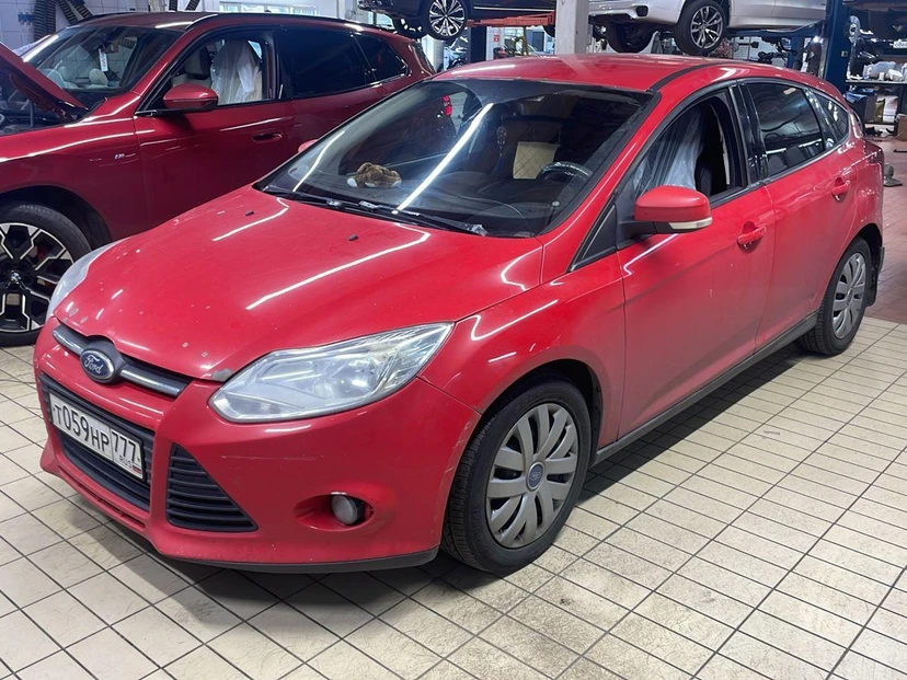 Ford Focus III поколение 1.6 AMT (105 л.с.) SYNC Edition Красный 2012 с пробегом 252 157 км
