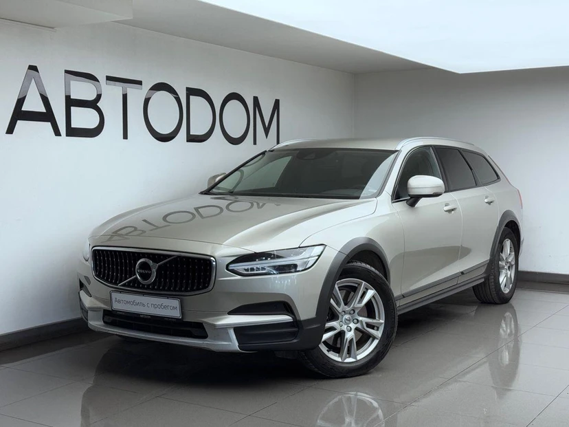 Volvo V90 Cross Country I поколение 2.0 AT 4WD (249 л.с.) Plus Серебристый 2018 с пробегом 168 426 км