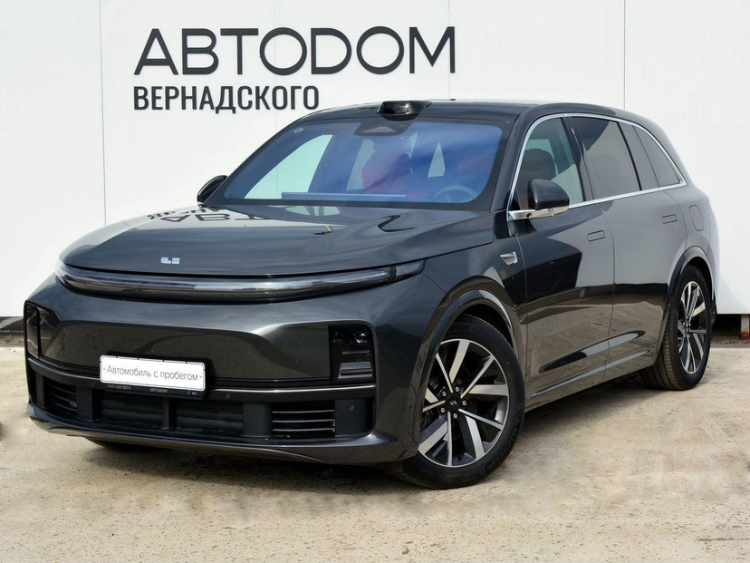 Автомобиль LiXiang L7 I поколение 1.5hyb AT 4WD (449 л.с.) Импорт Серый 2023 с пробегом 25 км