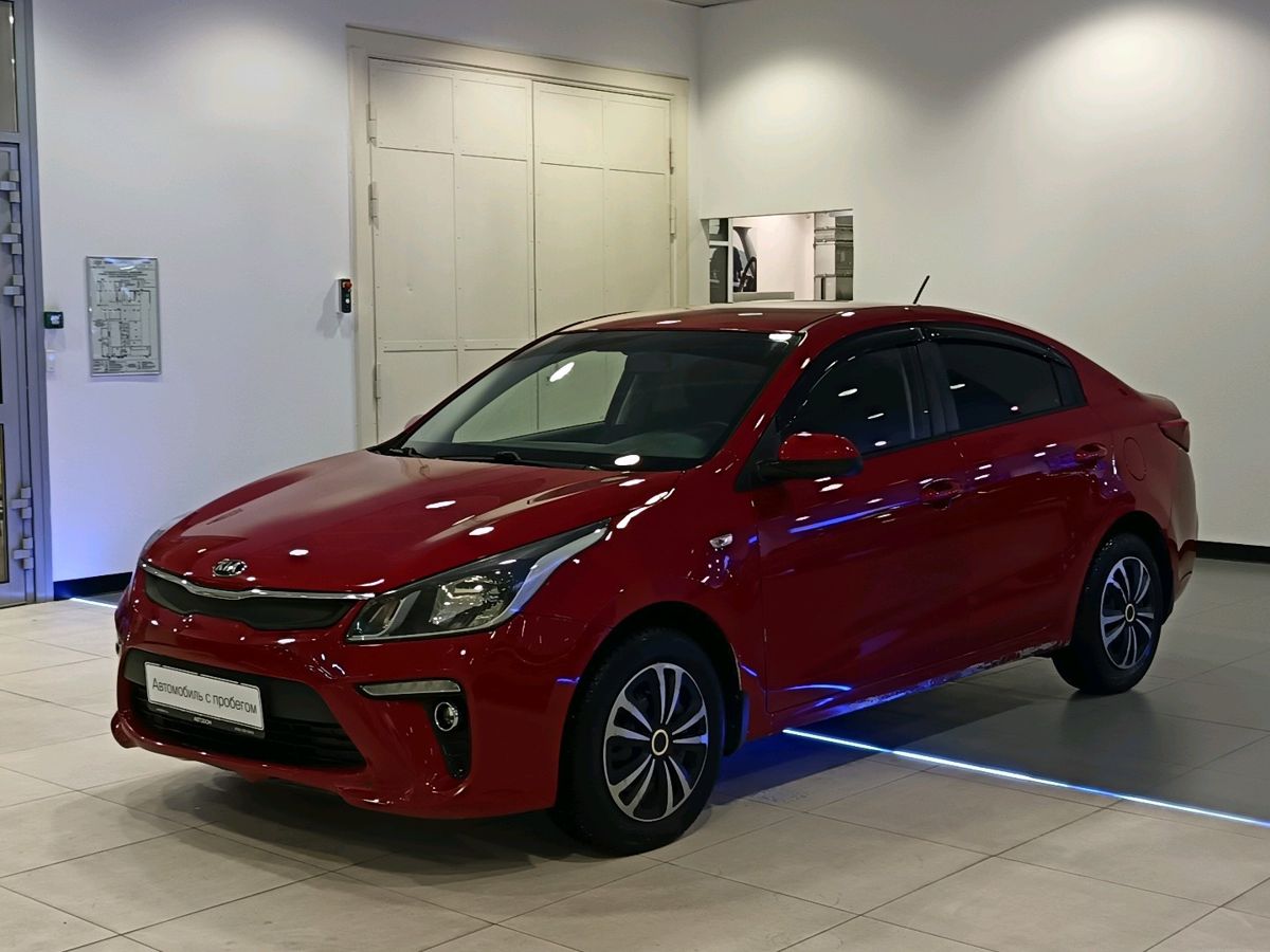 Автомобиль Kia Rio IV поколение 1.6 AT (123 л.с.) Base Красный 2017 с пробегом 134 587 км