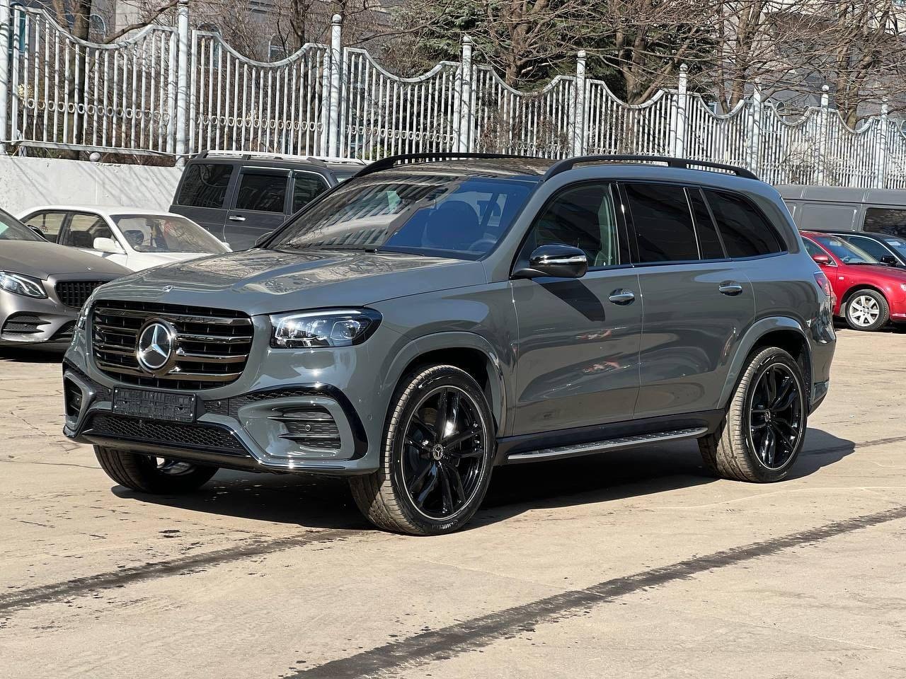 Автомобиль Mercedes-Benz GLS II (X167) [рестайлинг] 450 3.0d AT 4Matic (367 л.с.) Base Серый 2025 