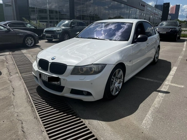 Автомобиль BMW 3 серии V (E90/E91/E92/E93) [рестайлинг] 320 2.0d AT (177 л.с.) Base Белый 2009 с пробегом 202515 км