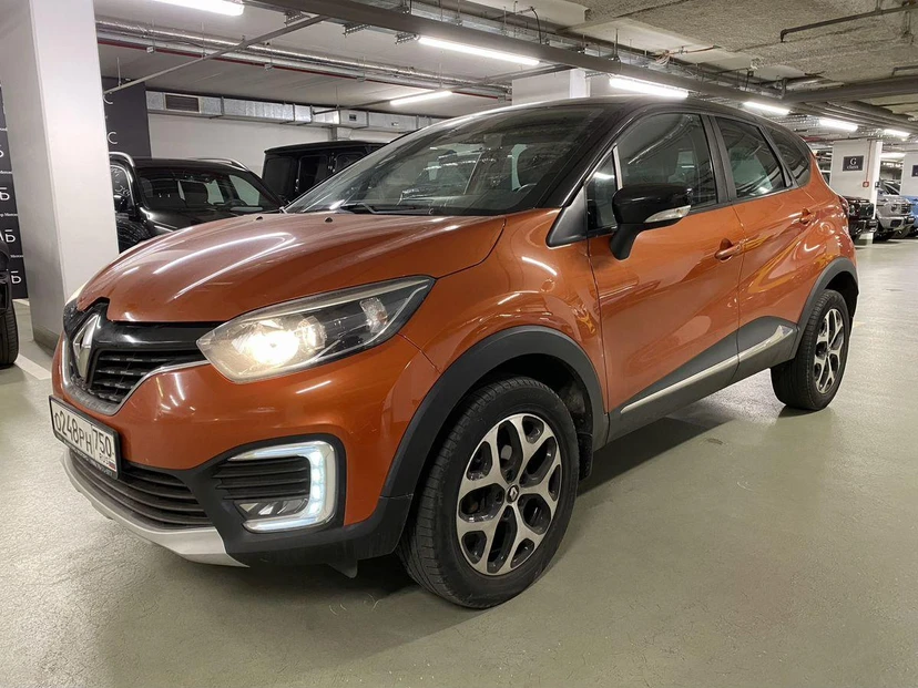 Renault Kaptur I поколение 1.6 CVT (114 л.с.) Style Оранжевый 2017 с пробегом 104 658 км