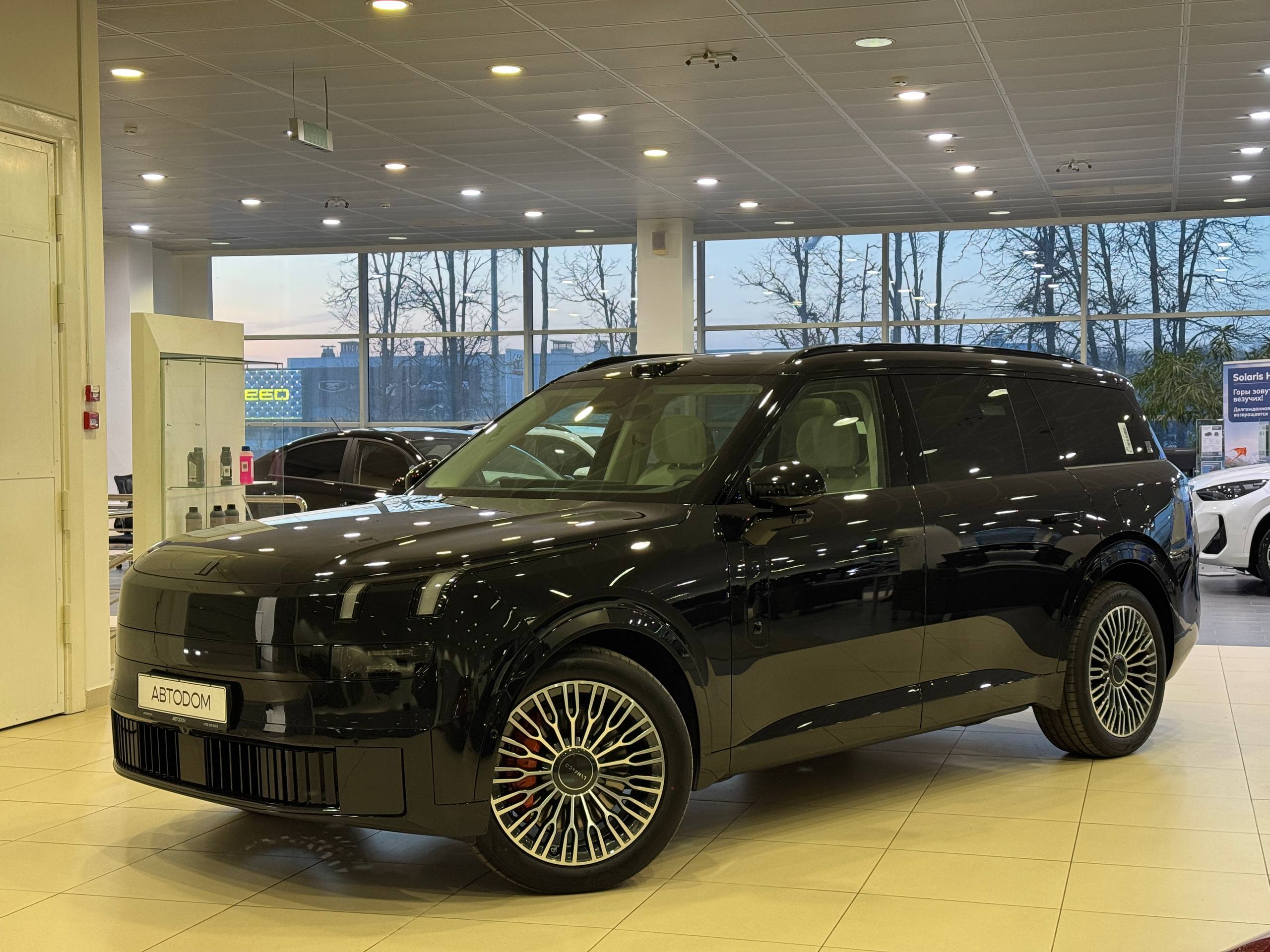 Автомобиль Lynk & Co 900 I поколение 2.0hyb AT 4WD (884 л.с.) Discovery Чёрный 2026 