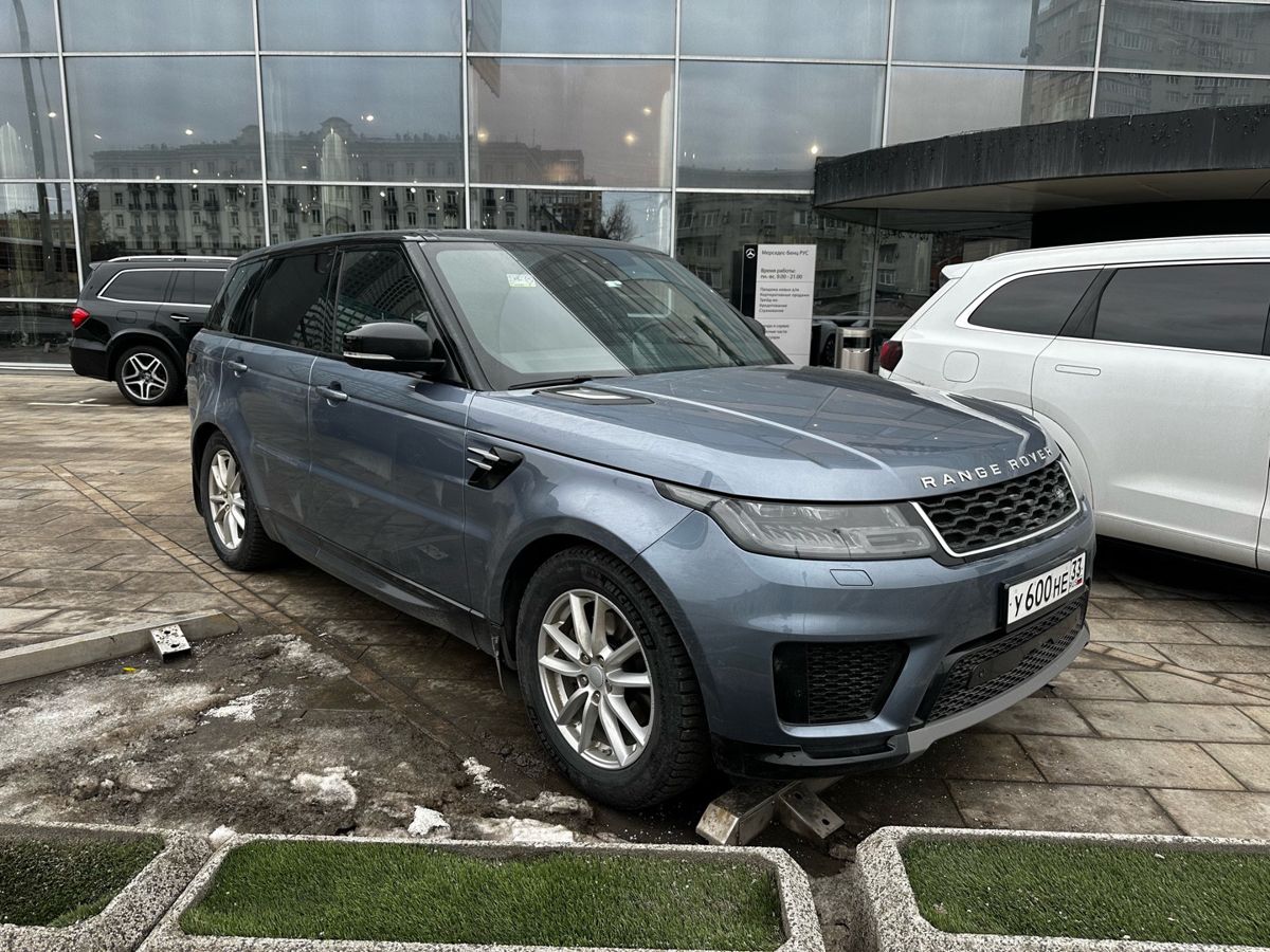 Автомобиль Land Rover Range Rover Sport II [рестайлинг] 3.0d AT 4WD (249 л.с.) Base Голубой 2019 с пробегом 117 418 км