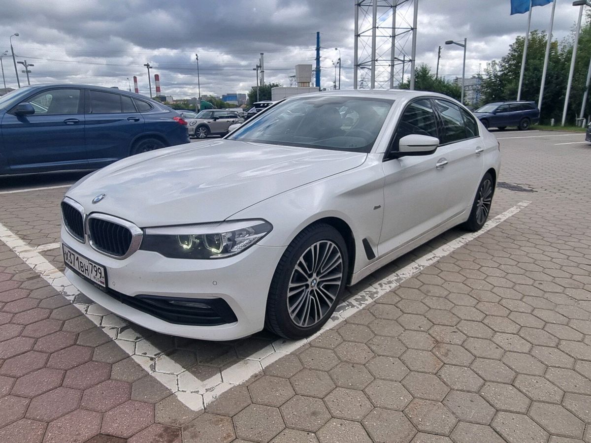 BMW 5 серии VII поколение (G30/G31) 530 3.0d AT 4WD (249 л.с.) Base Белый 2017 с пробегом 96 779 км