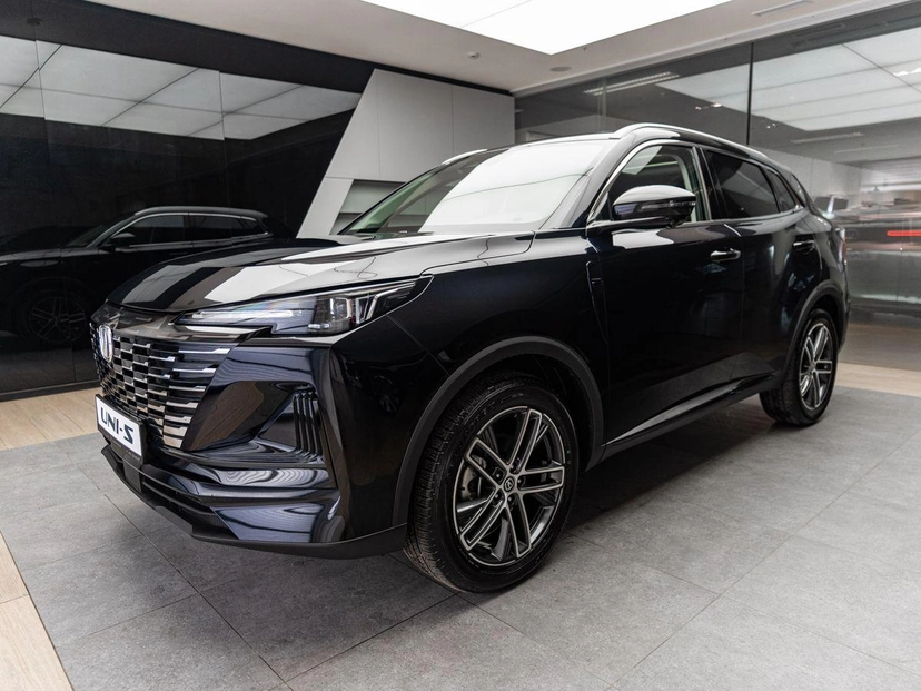 Автомобиль Changan UNI-S I поколение 1.5 AMT (181 л.с.) Tech+ Чёрный 2025