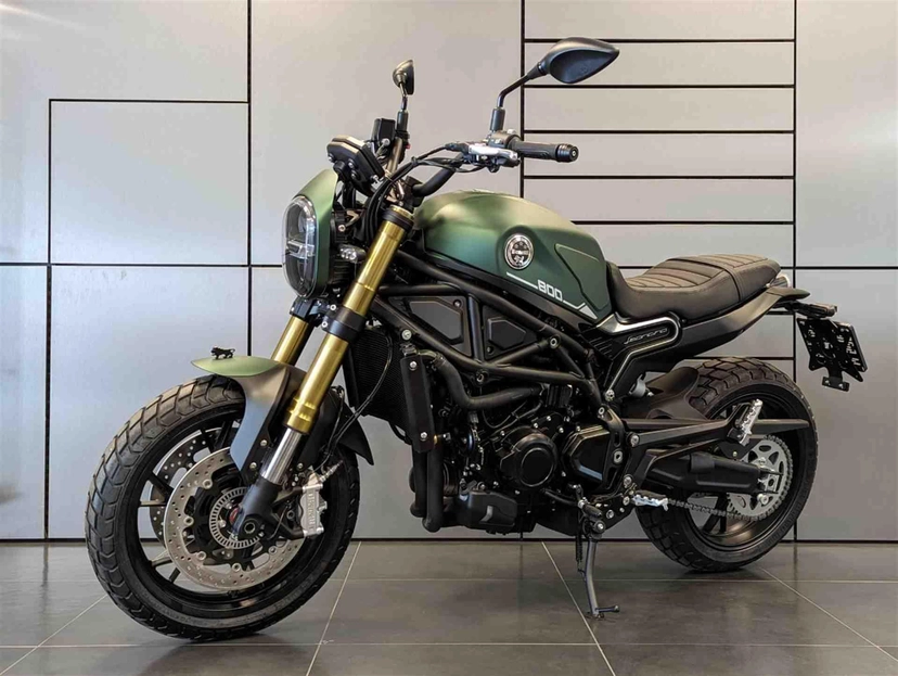 Мотоцикл Benelli Leoncino 800 I поколение Leoncino 800 Base Зелёный 2022 