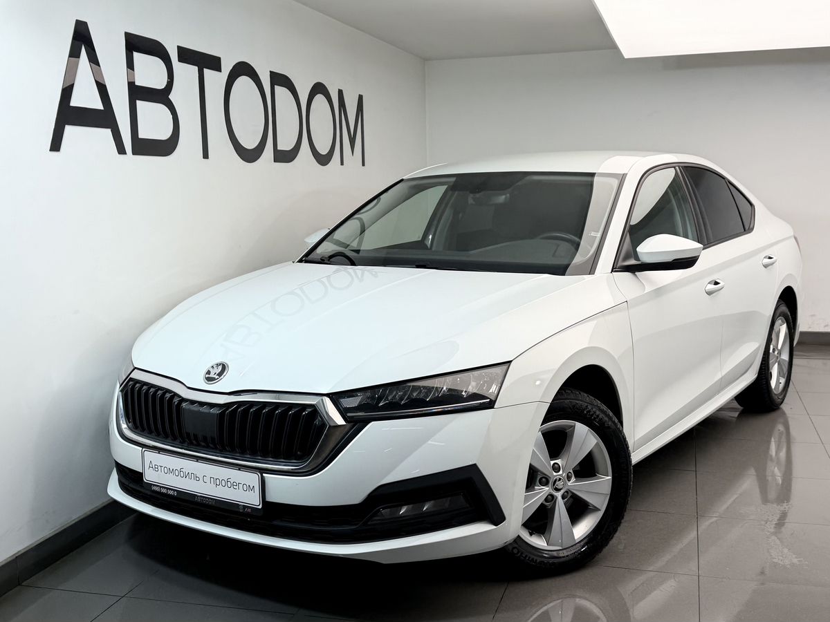 Автомобиль Skoda Octavia IV поколение (A8) 1.4 AT (150 л.с.) Ambition Plus Белый 2021 с пробегом 51 704 км