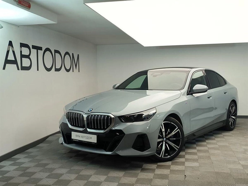 Автомобиль BMW 5 серии VIII поколение (G60) 2.0 AT 4WD (258 л.с.) Base Серый 2024