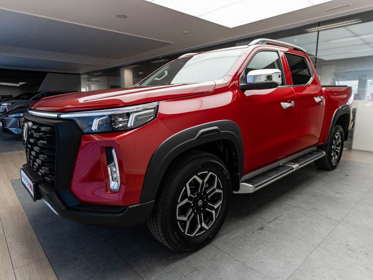 Автомобиль Changan Hunter Plus I поколение 2.0 AT 4WD (226 л.с.) Luxe Красный 2025 