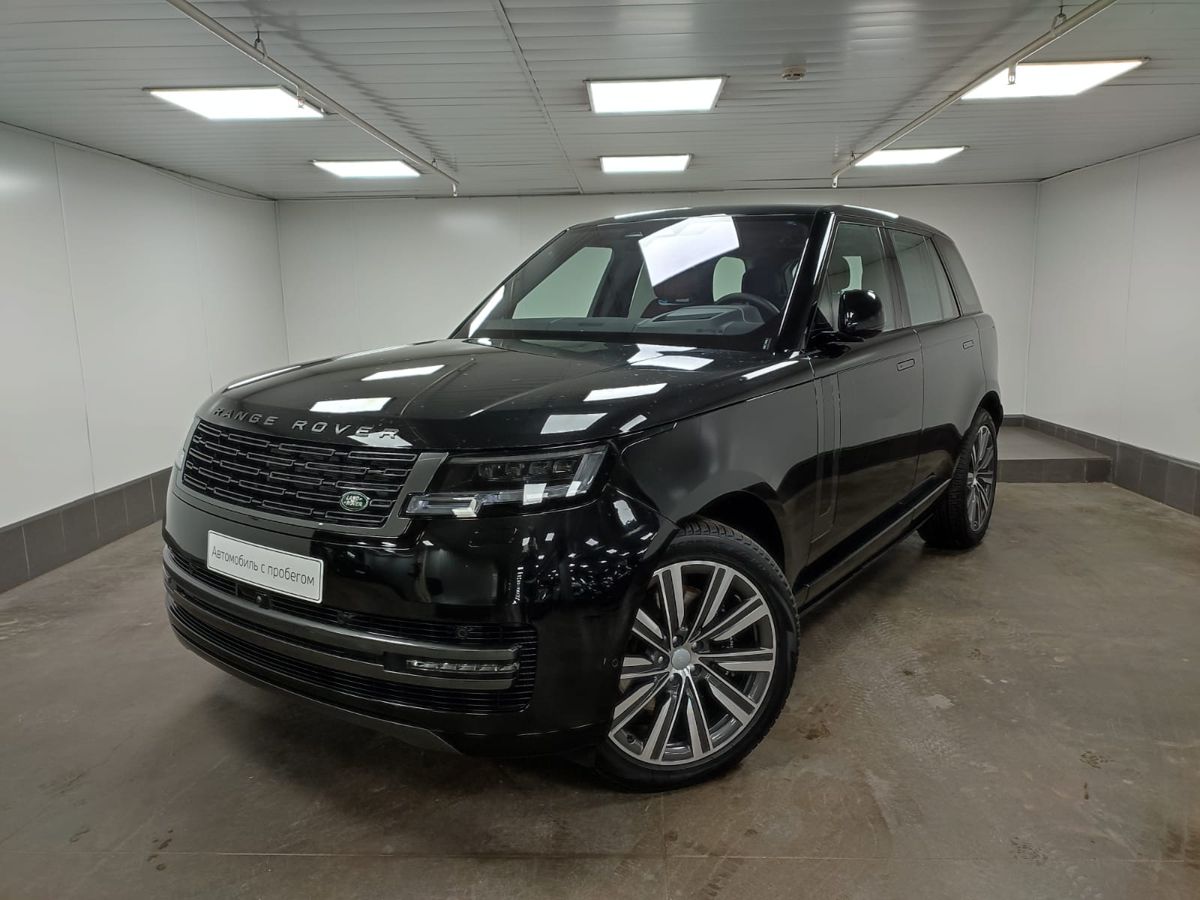 Автомобиль Land Rover Range Rover V поколение 4.4 AT 4WD (530 л.с.) HSE Черный 2022 с пробегом 66 км