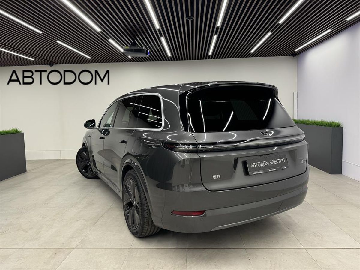Автомобиль LiXiang L9 I [рестайлинг] 1.5hyb AT 4WD (449 л.с.) Ultra Серый 2025 