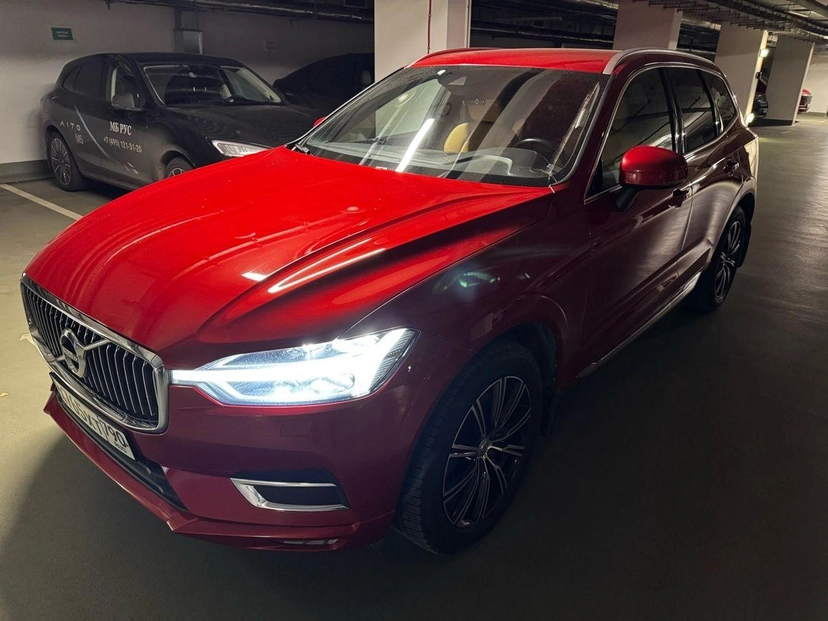Автомобиль Volvo XC60 II поколение 2.0 AT 4WD (249 л.с.) Inscription Красный 2018 с пробегом 120 000 км