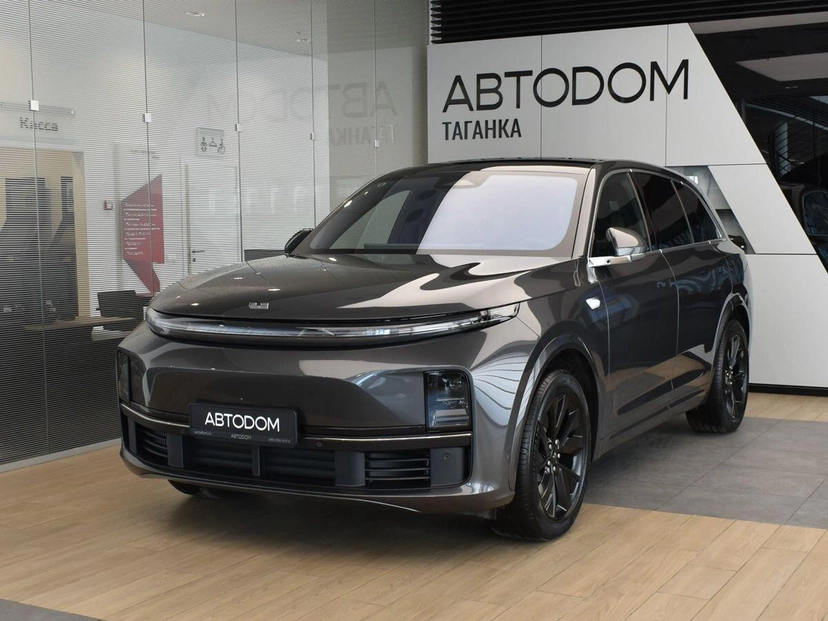 Автомобиль LiXiang L7 I поколение 1.5hyb AT 4WD (449 л.с.) Импорт Серый 2023 с пробегом 50 км