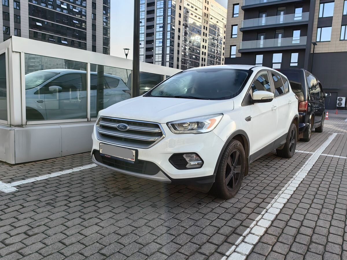 Ford Kuga II [рестайлинг] 2.5 AT (150 л.с.) Trend Белый 2017 с пробегом 77 775 км